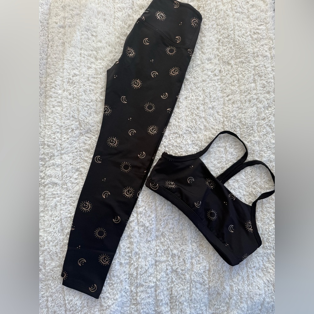 Beyond yoga, lunar print set
